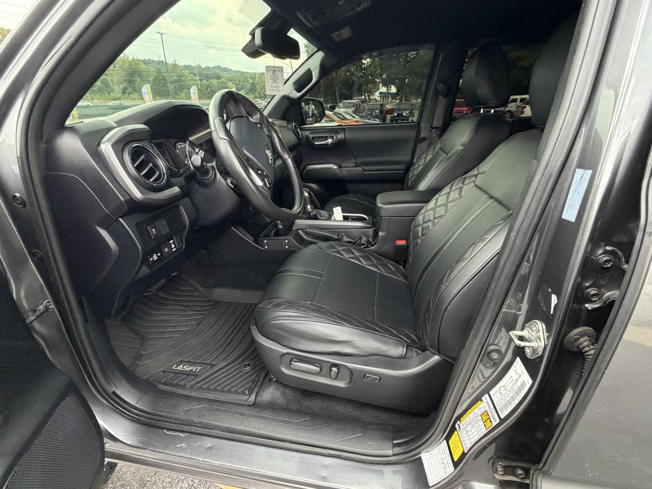 Toyota Tacoma 4WD SR5 Double Cab 5' Bed V6 AT (Natl) 2020