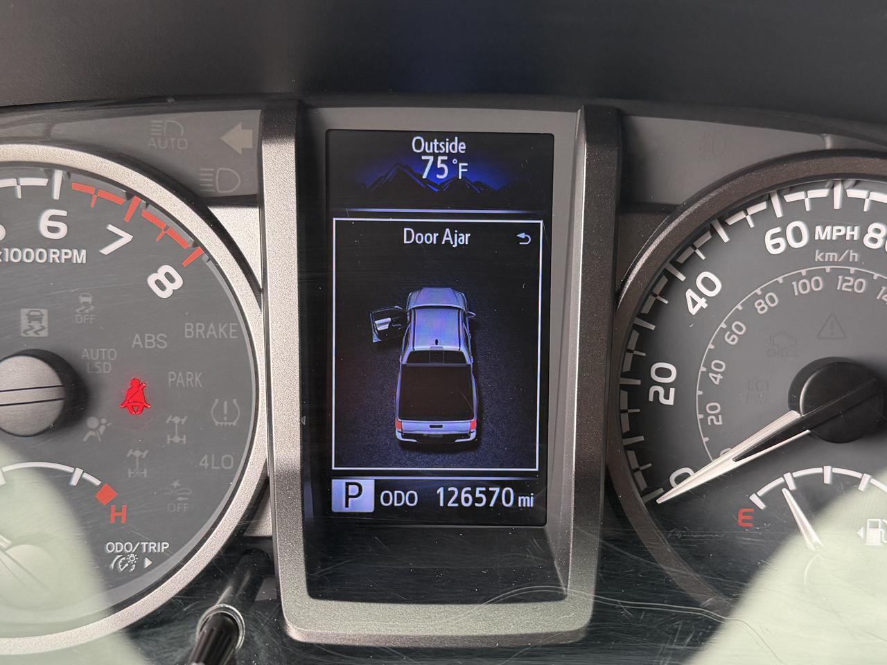 Toyota Tacoma 4WD SR5 Double Cab 5' Bed V6 AT (Natl) 2020