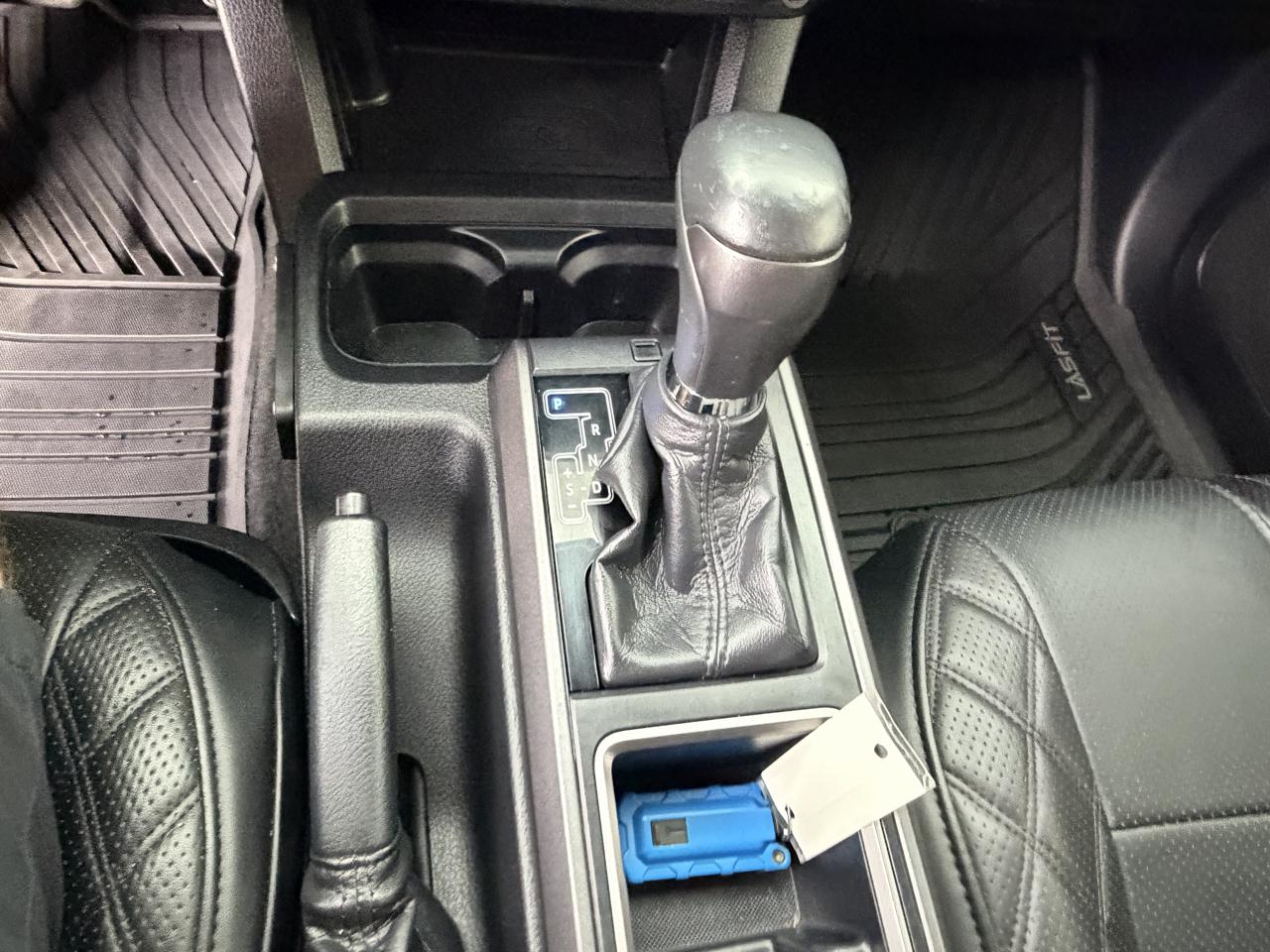 Toyota Tacoma 4WD SR5 Double Cab 5' Bed V6 AT (Natl) 2020