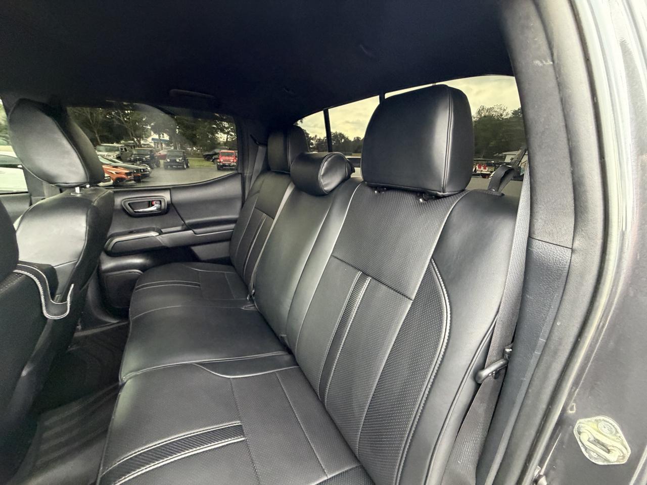 Toyota Tacoma 4WD SR5 Double Cab 5' Bed V6 AT (Natl) 2020