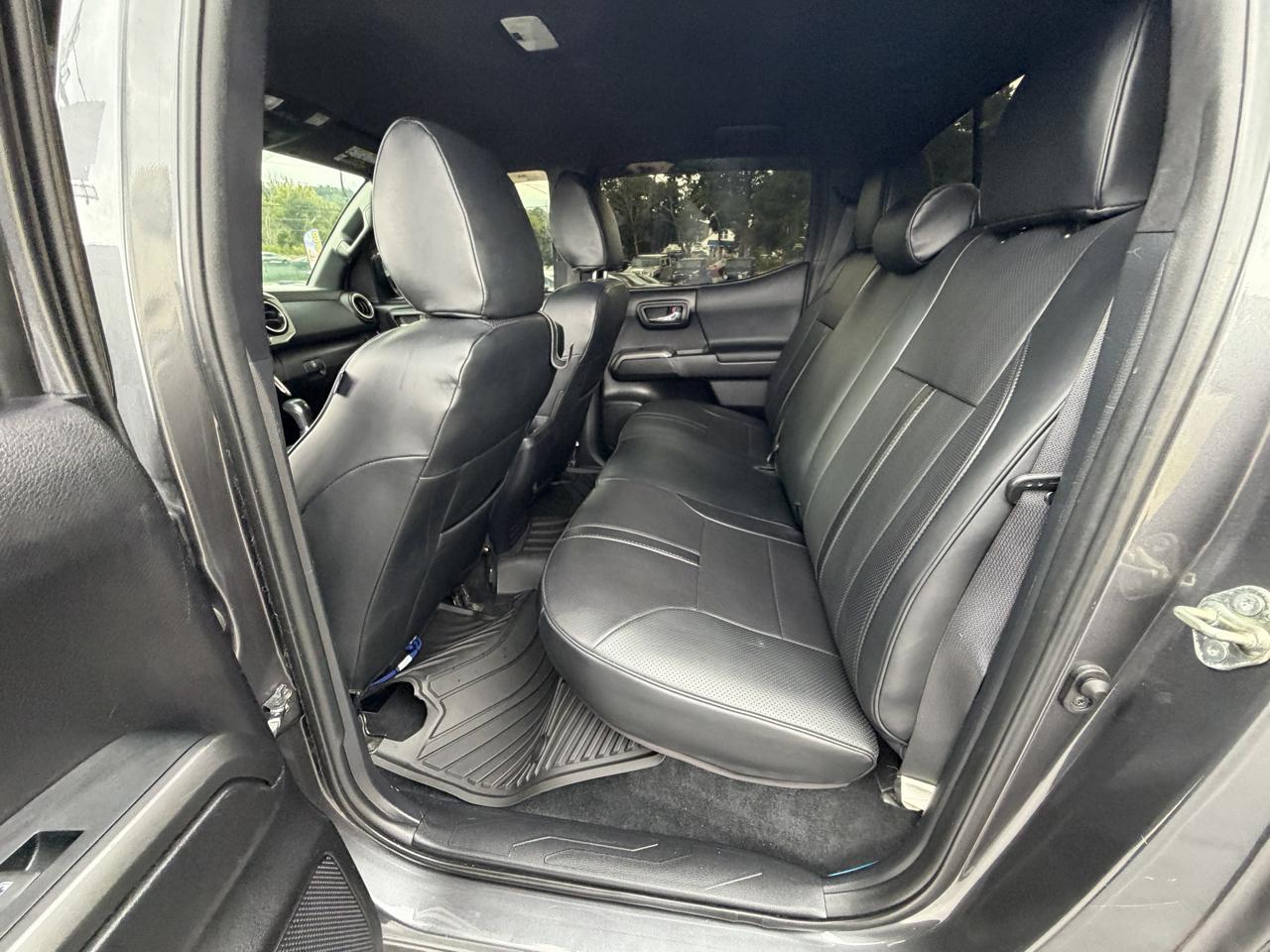 Toyota Tacoma 4WD SR5 Double Cab 5' Bed V6 AT (Natl) 2020