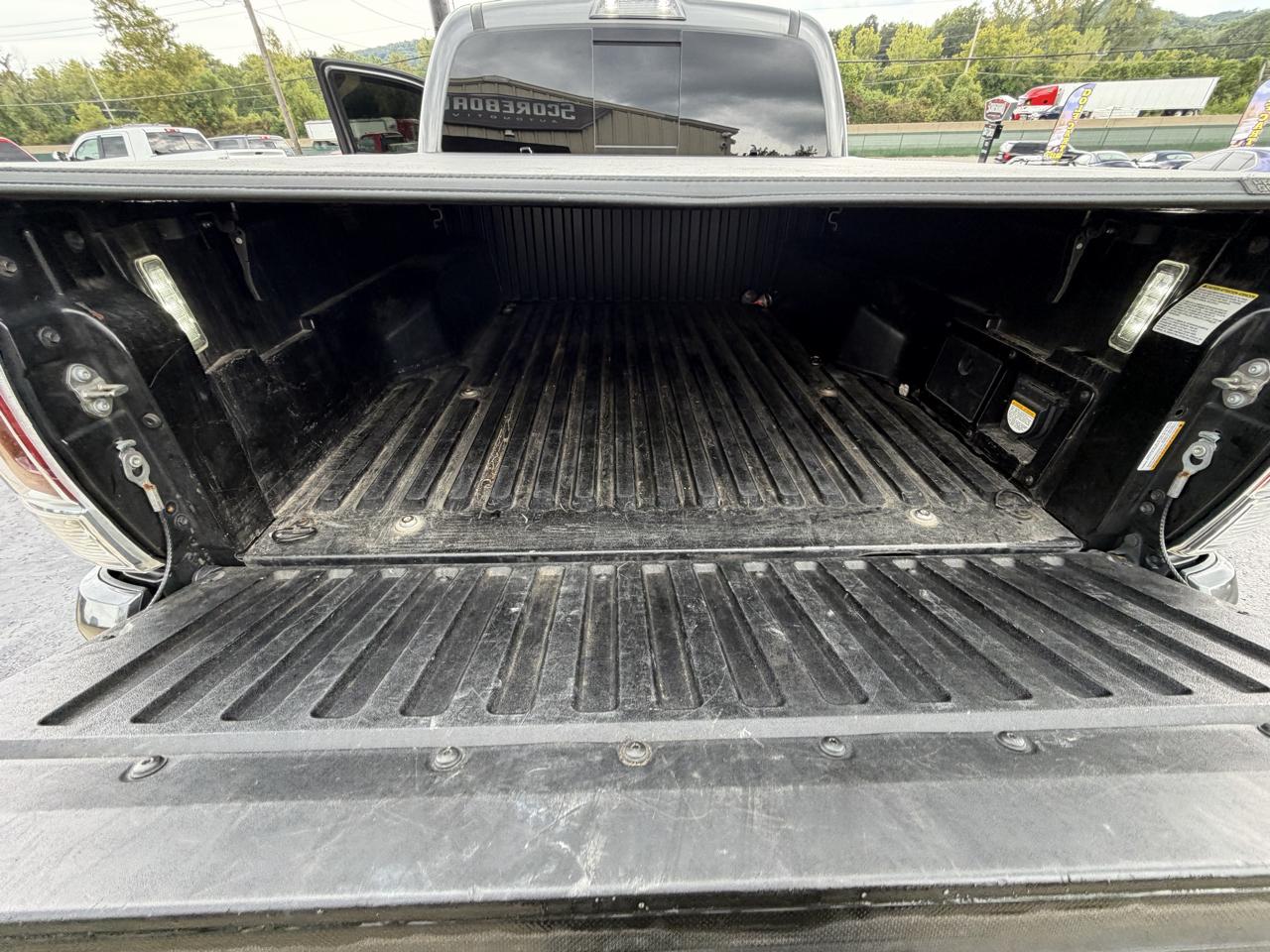 Toyota Tacoma 4WD SR5 Double Cab 5' Bed V6 AT (Natl) 2020