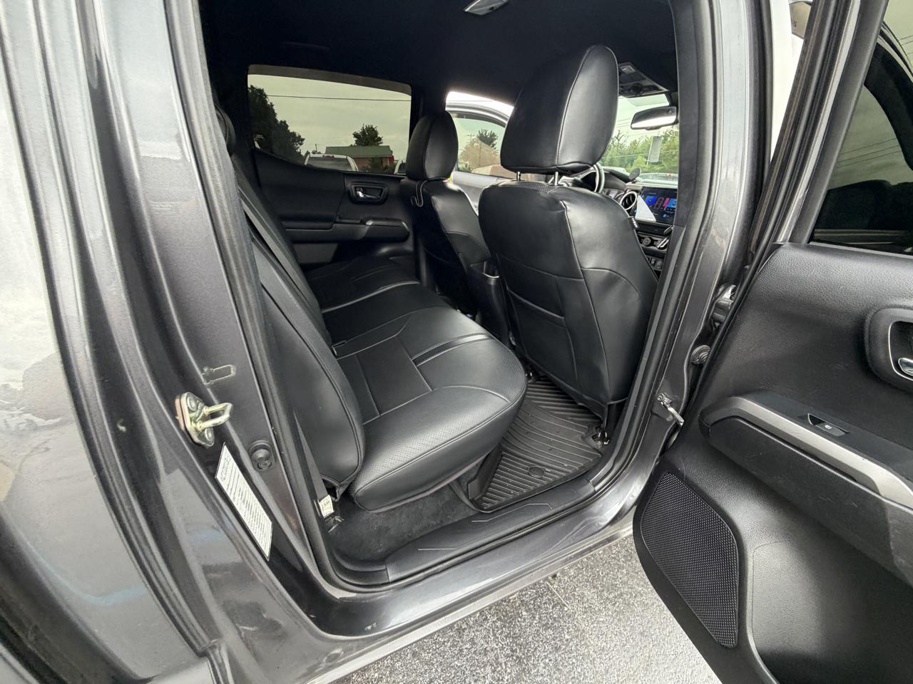 Toyota Tacoma 4WD SR5 Double Cab 5' Bed V6 AT (Natl) 2020
