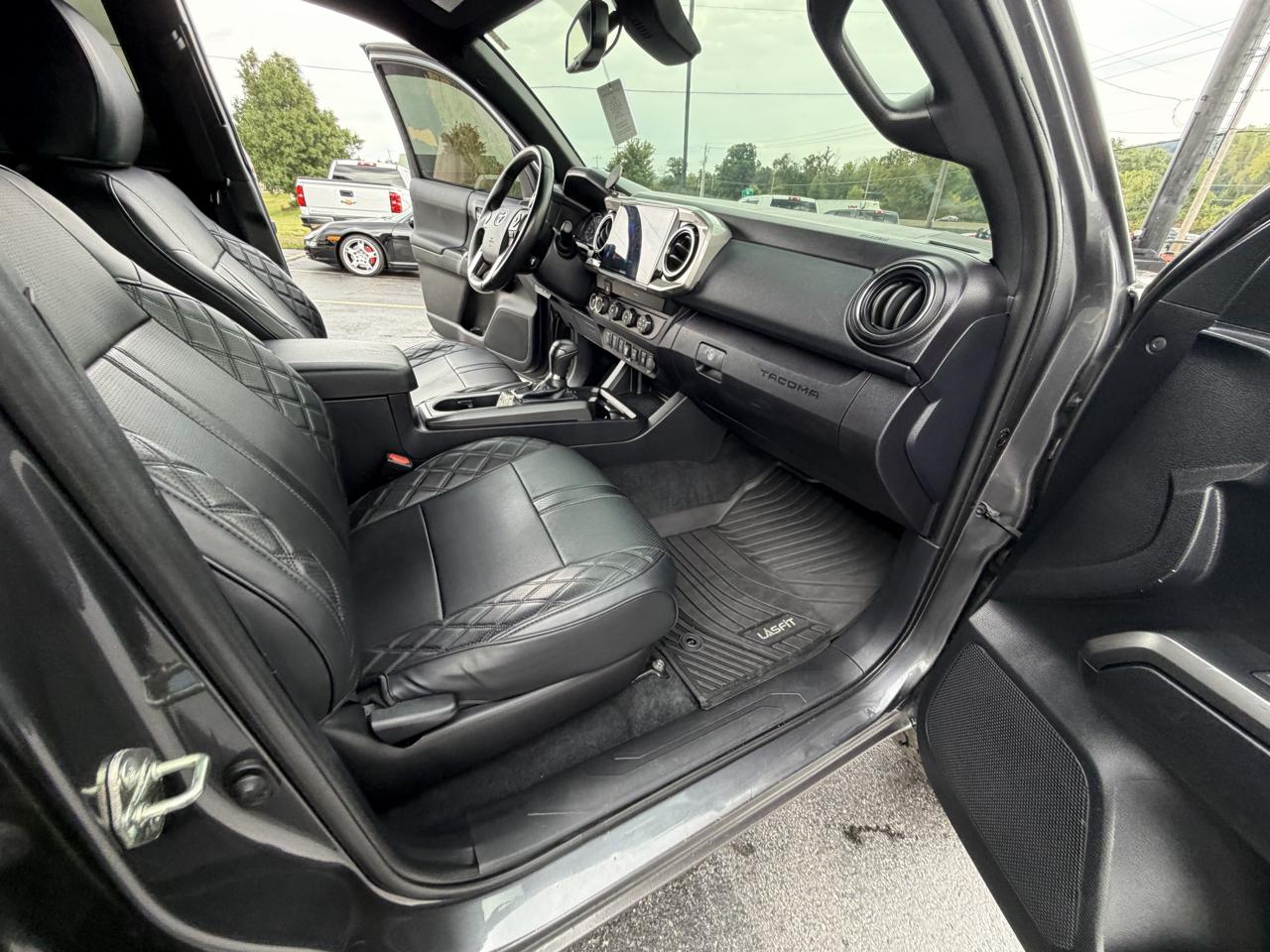 Toyota Tacoma 4WD SR5 Double Cab 5' Bed V6 AT (Natl) 2020