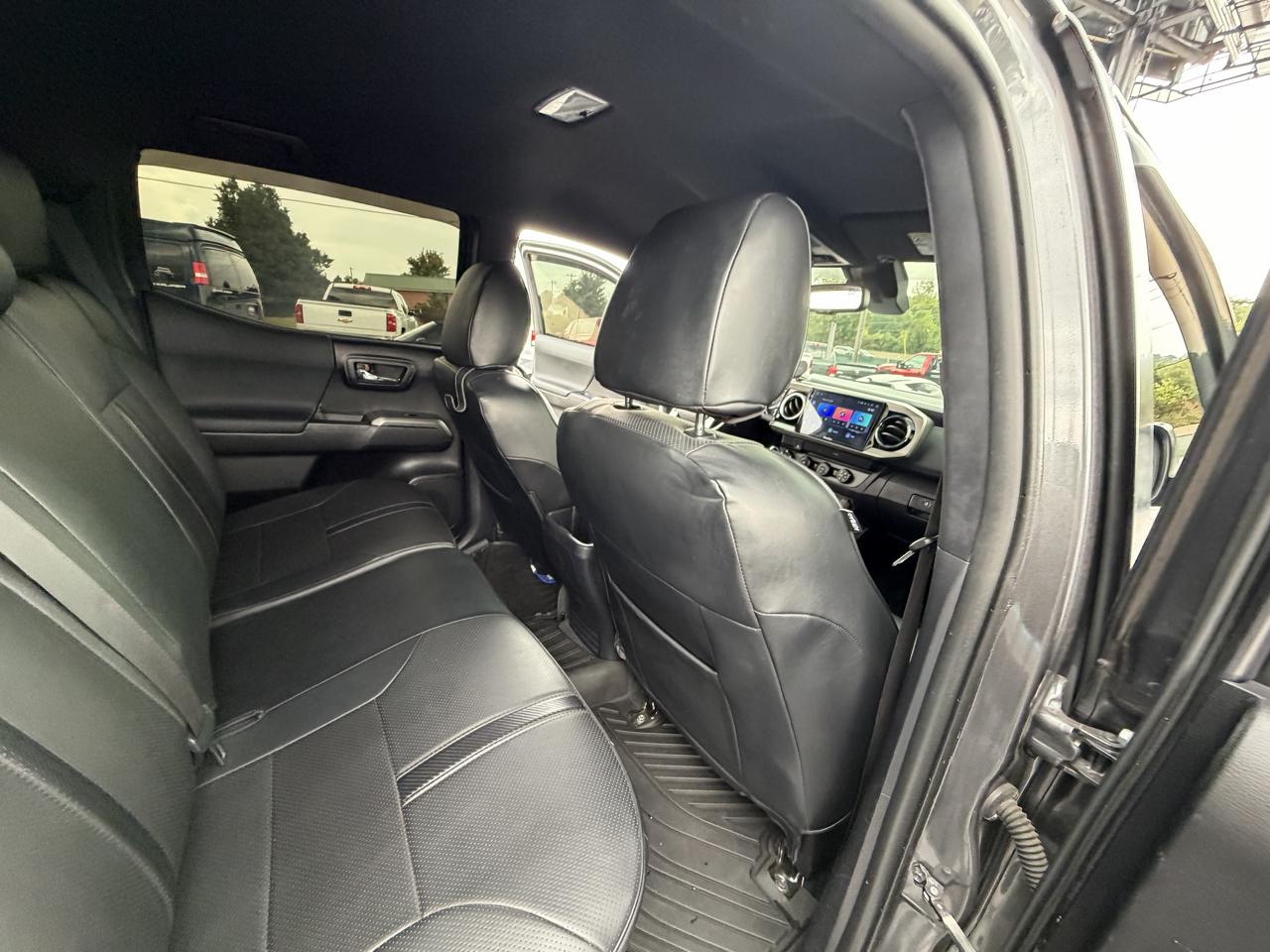 Toyota Tacoma 4WD SR5 Double Cab 5' Bed V6 AT (Natl) 2020