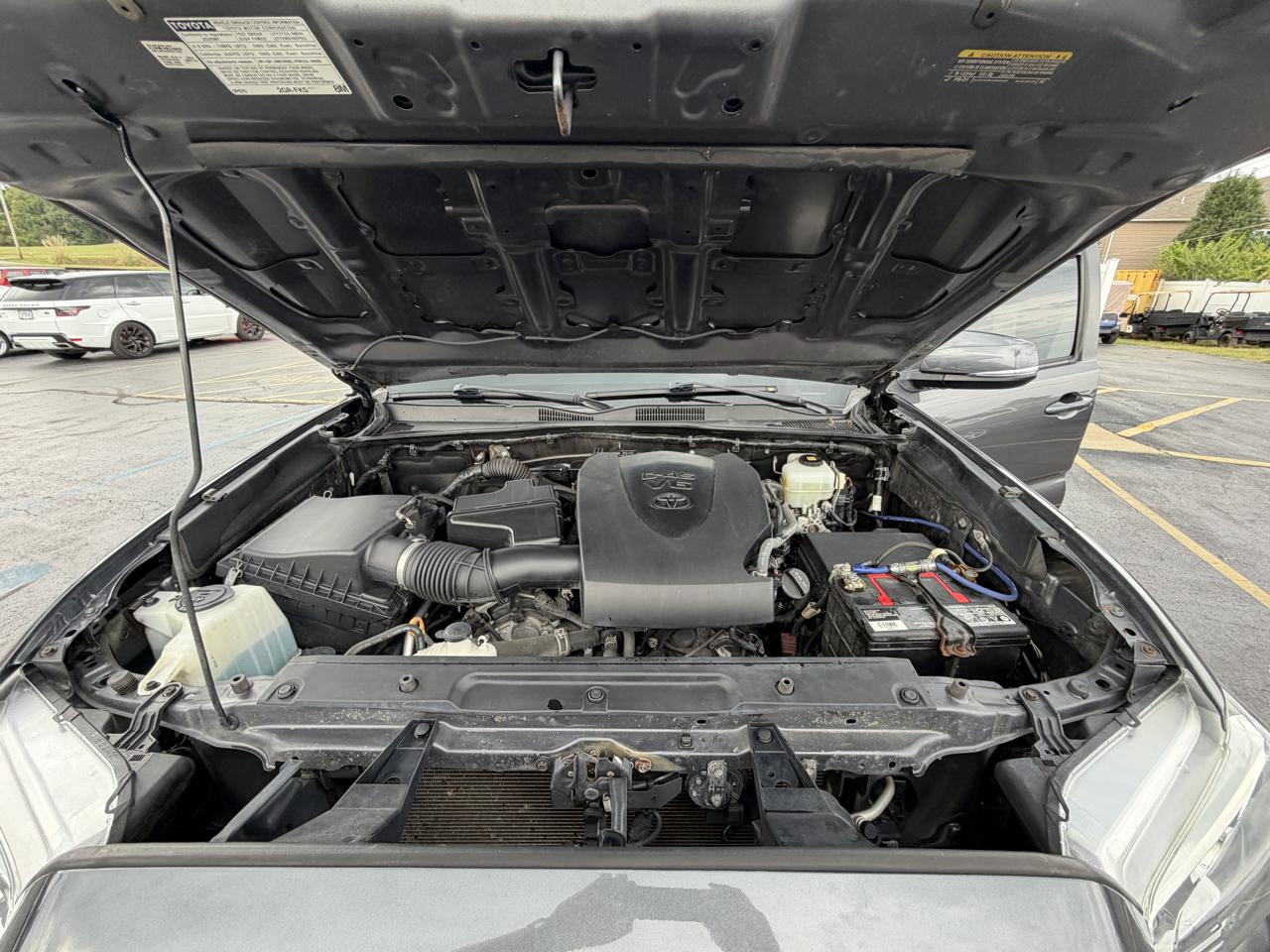 Toyota Tacoma 4WD SR5 Double Cab 5' Bed V6 AT (Natl) 2020