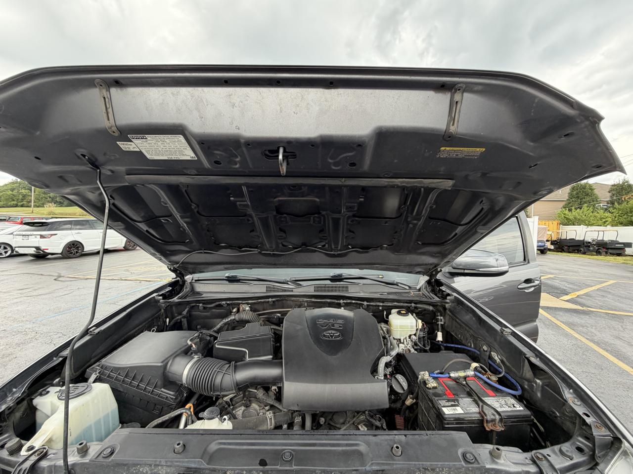 Toyota Tacoma 4WD SR5 Double Cab 5' Bed V6 AT (Natl) 2020