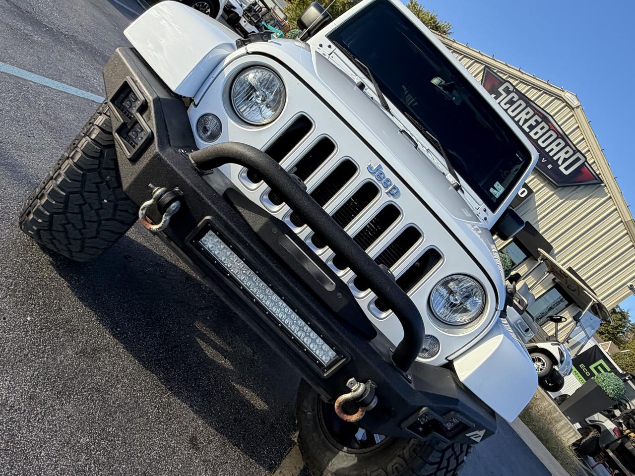 Jeep Wrangler Unlimited 4WD 4dr Sahara 2017