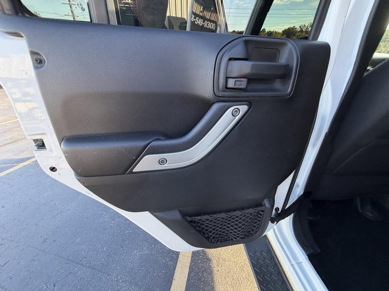 Jeep Wrangler Unlimited 4WD 4dr Sahara 2017