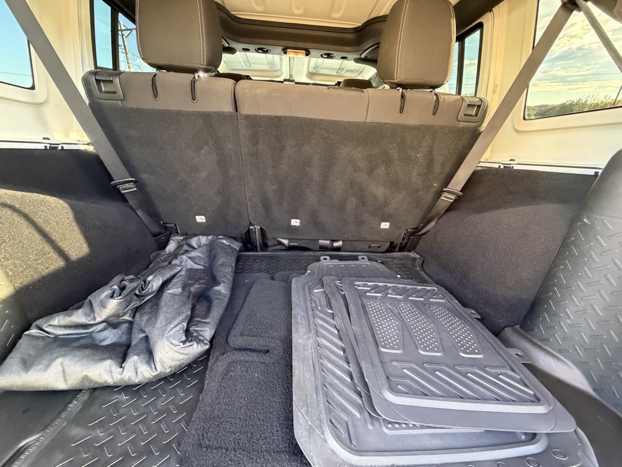 Jeep Wrangler Unlimited 4WD 4dr Sahara 2017