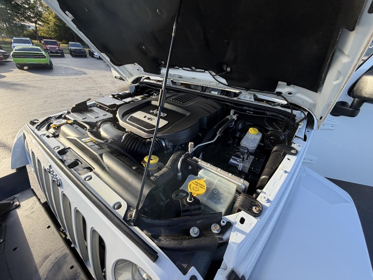 Jeep Wrangler Unlimited 4WD 4dr Sahara 2017