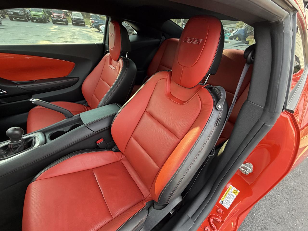 Chevrolet Camaro 2dr Cpe 2SS 2010