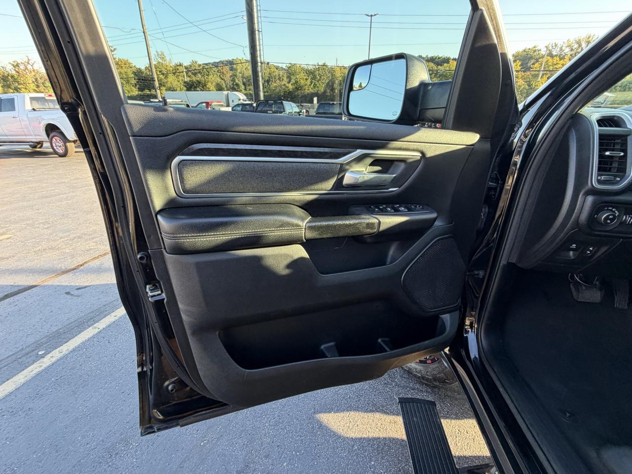 RAM 1500 Big Horn/Lone Star 4x4 Crew Cab 5'7" Box 2019