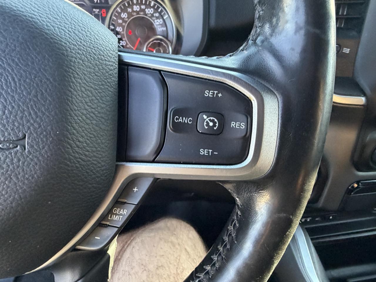RAM 1500 Big Horn/Lone Star 4x4 Crew Cab 5'7" Box 2019