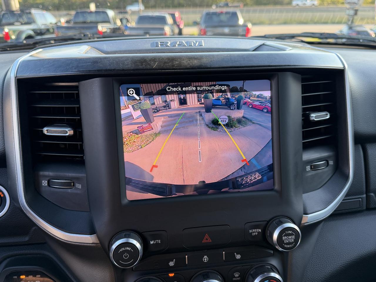 RAM 1500 Big Horn/Lone Star 4x4 Crew Cab 5'7" Box 2019