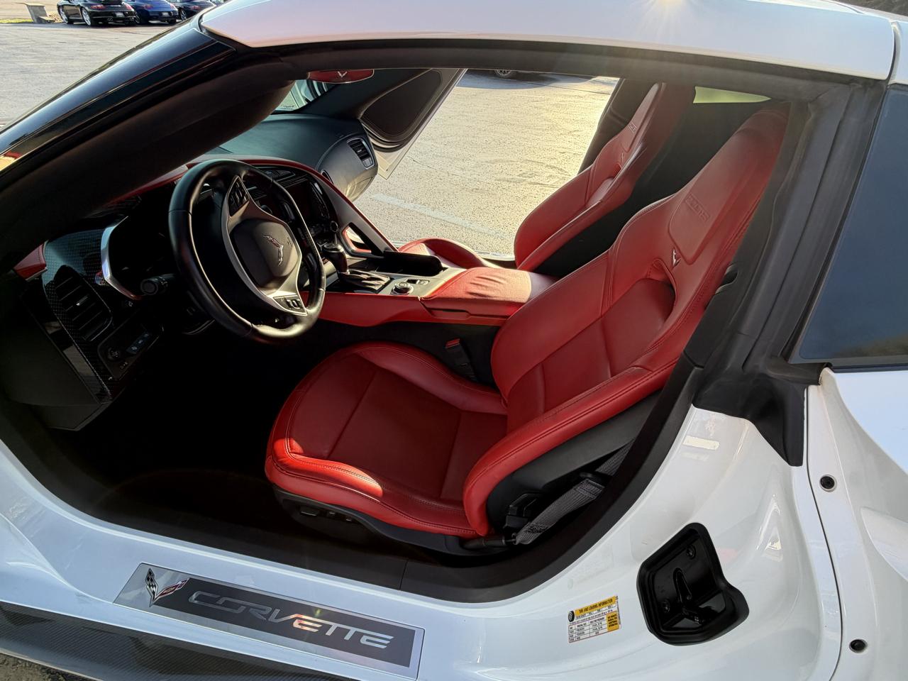Chevrolet Corvette 2dr Z06 Cpe w/2LZ 2016