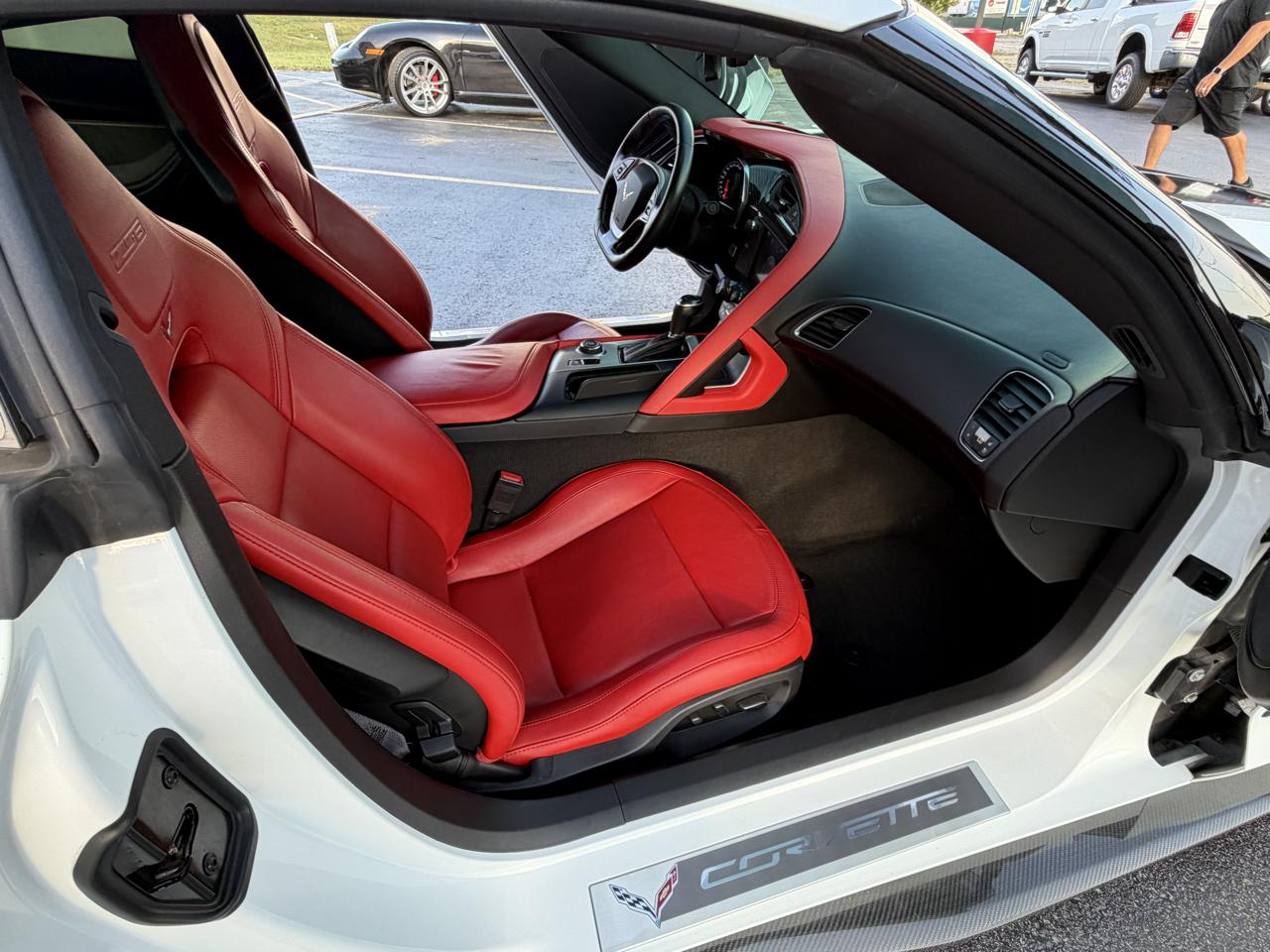 Chevrolet Corvette 2dr Z06 Cpe w/2LZ 2016