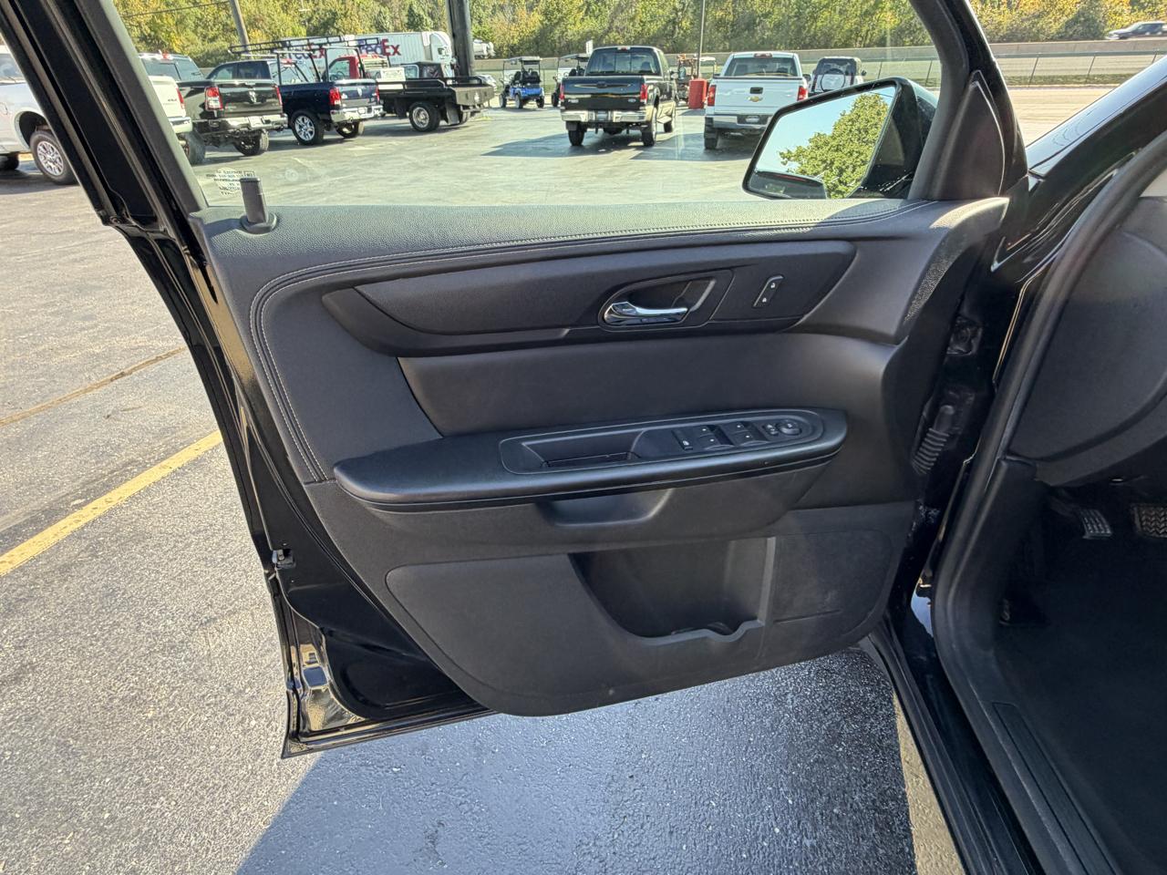 Chevrolet Traverse FWD 4dr LT w/1LT 2017