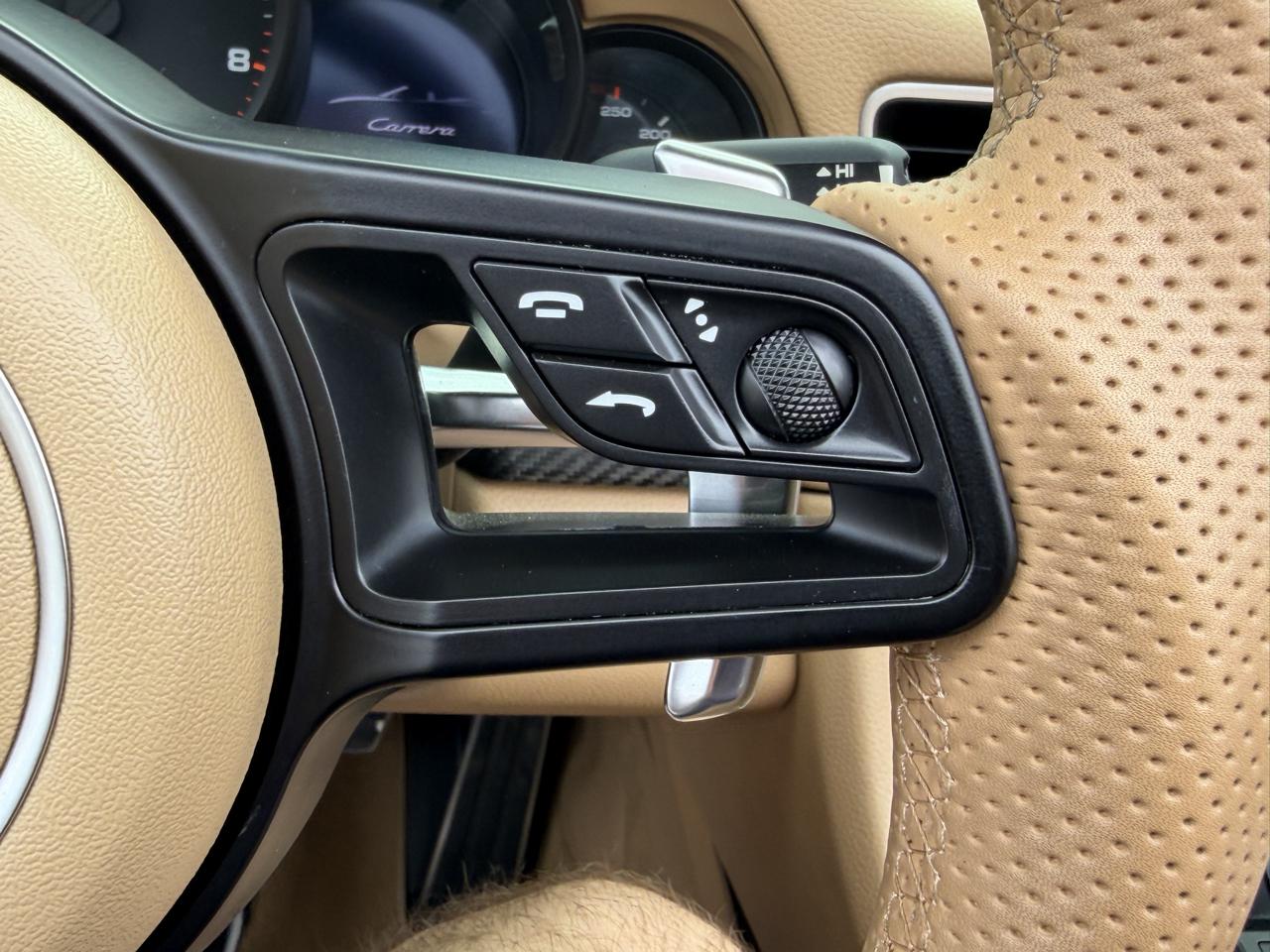 Porsche 911 2dr Cabriolet Carrera 2014