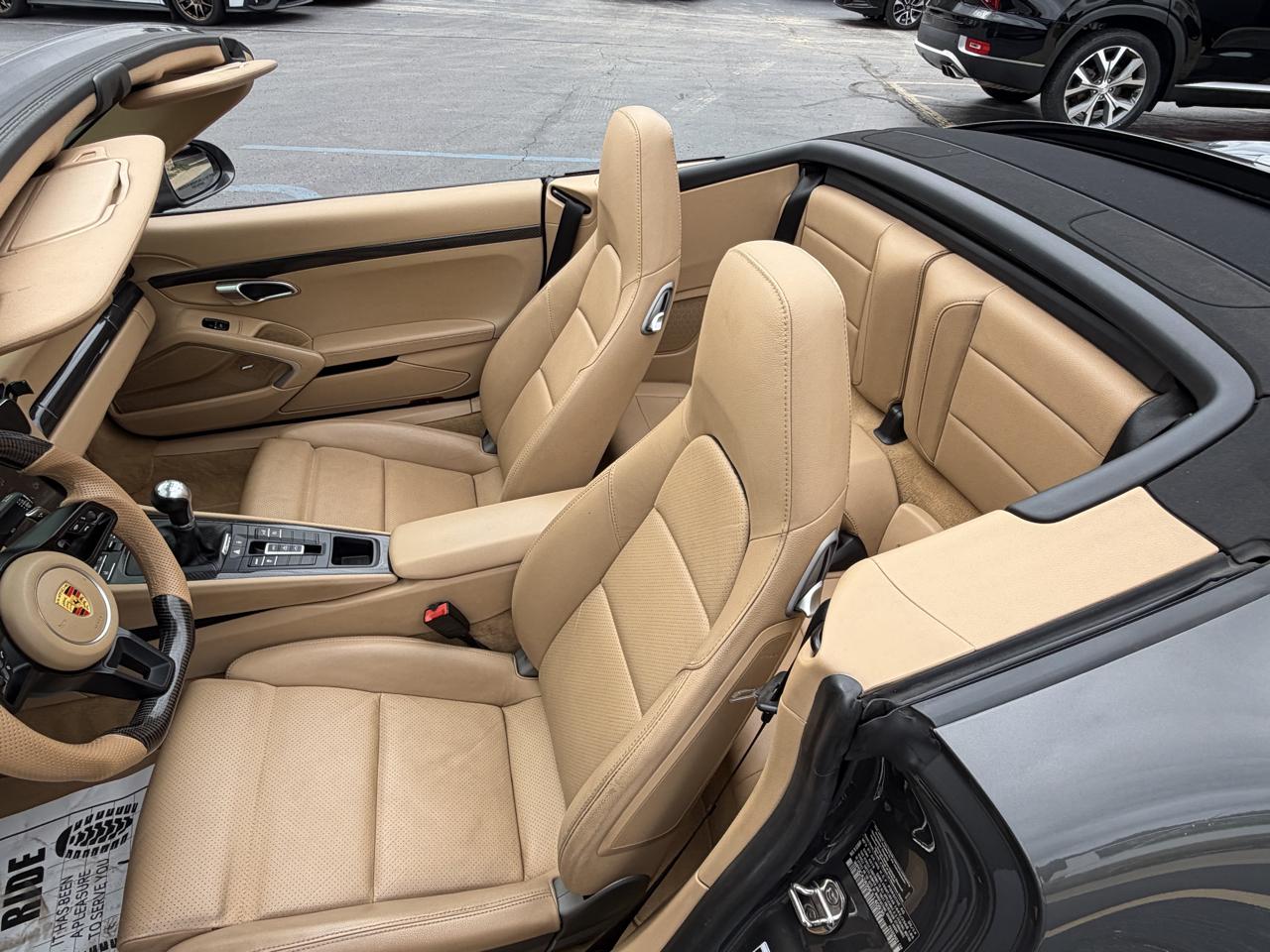 Porsche 911 2dr Cabriolet Carrera 2014