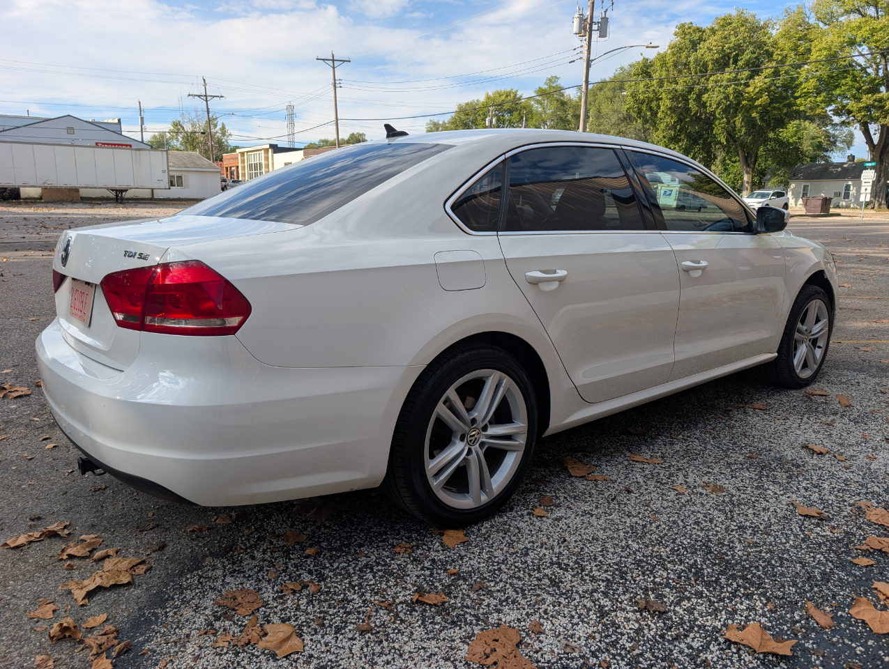 2015 Volkswagen Passat TDI SE photo 4