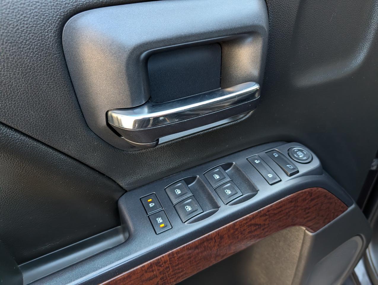 GMC Sierra 1500 SLE Double Cab 4WD 2015