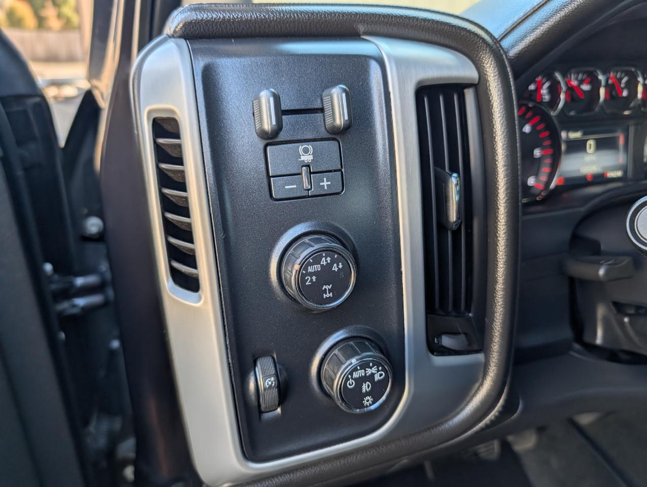 GMC Sierra 1500 SLE Double Cab 4WD 2015