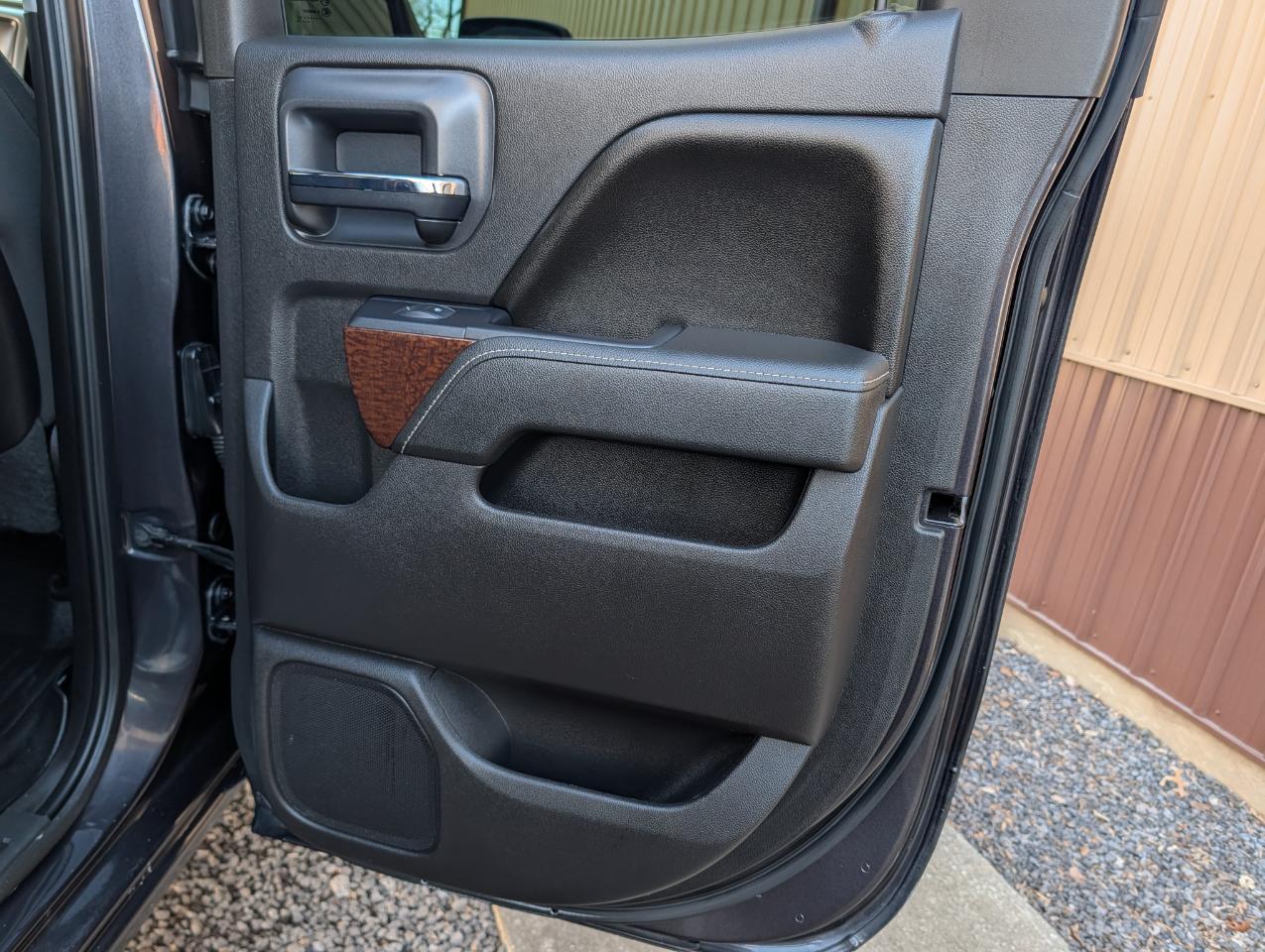 GMC Sierra 1500 SLE Double Cab 4WD 2015