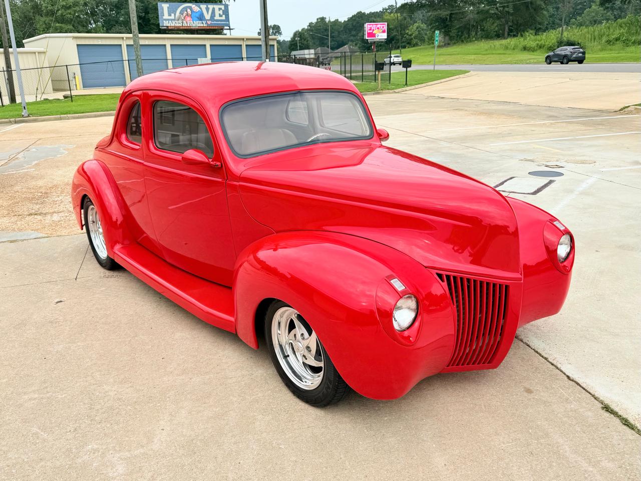 1939 Ford Deluxe Coupe