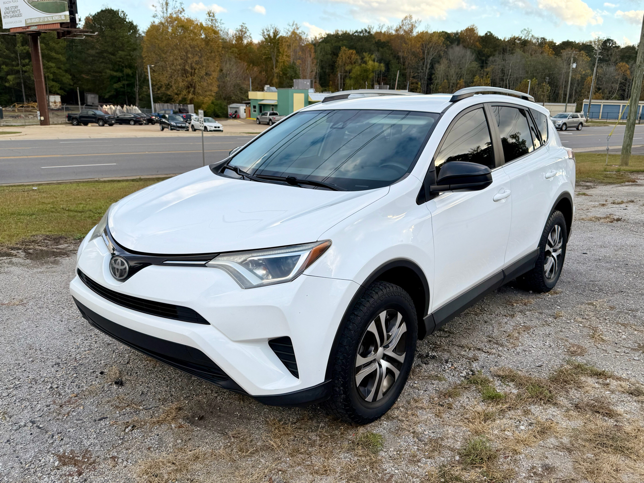 Toyota RAV4 LE AWD (Natl) 2017