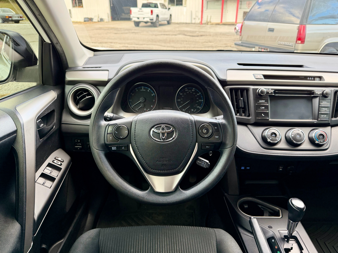 Toyota RAV4 LE AWD (Natl) 2017