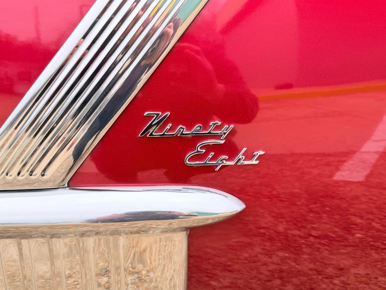 Oldsmobile Ninety-Eight  1952