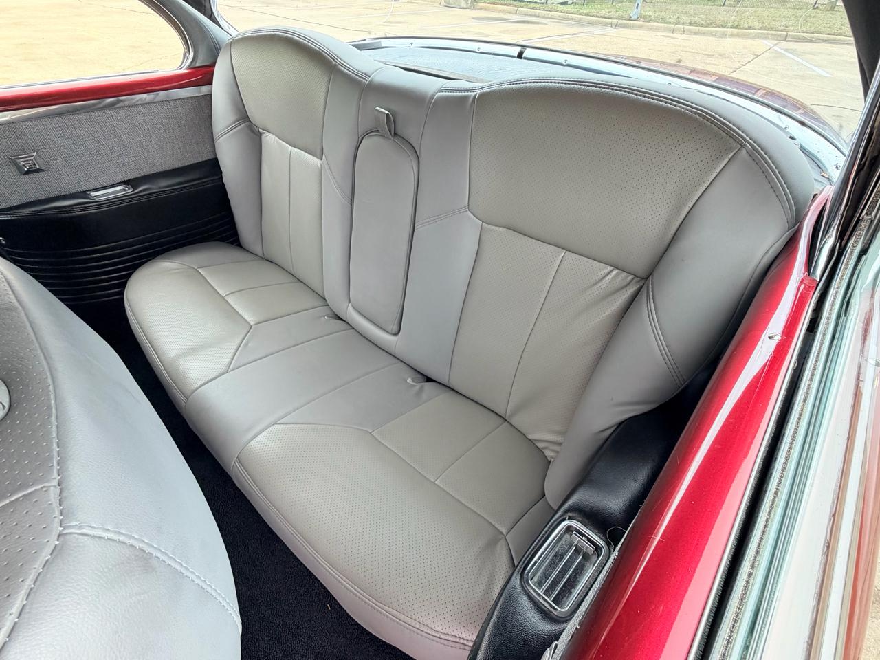 Oldsmobile Ninety-Eight  1952