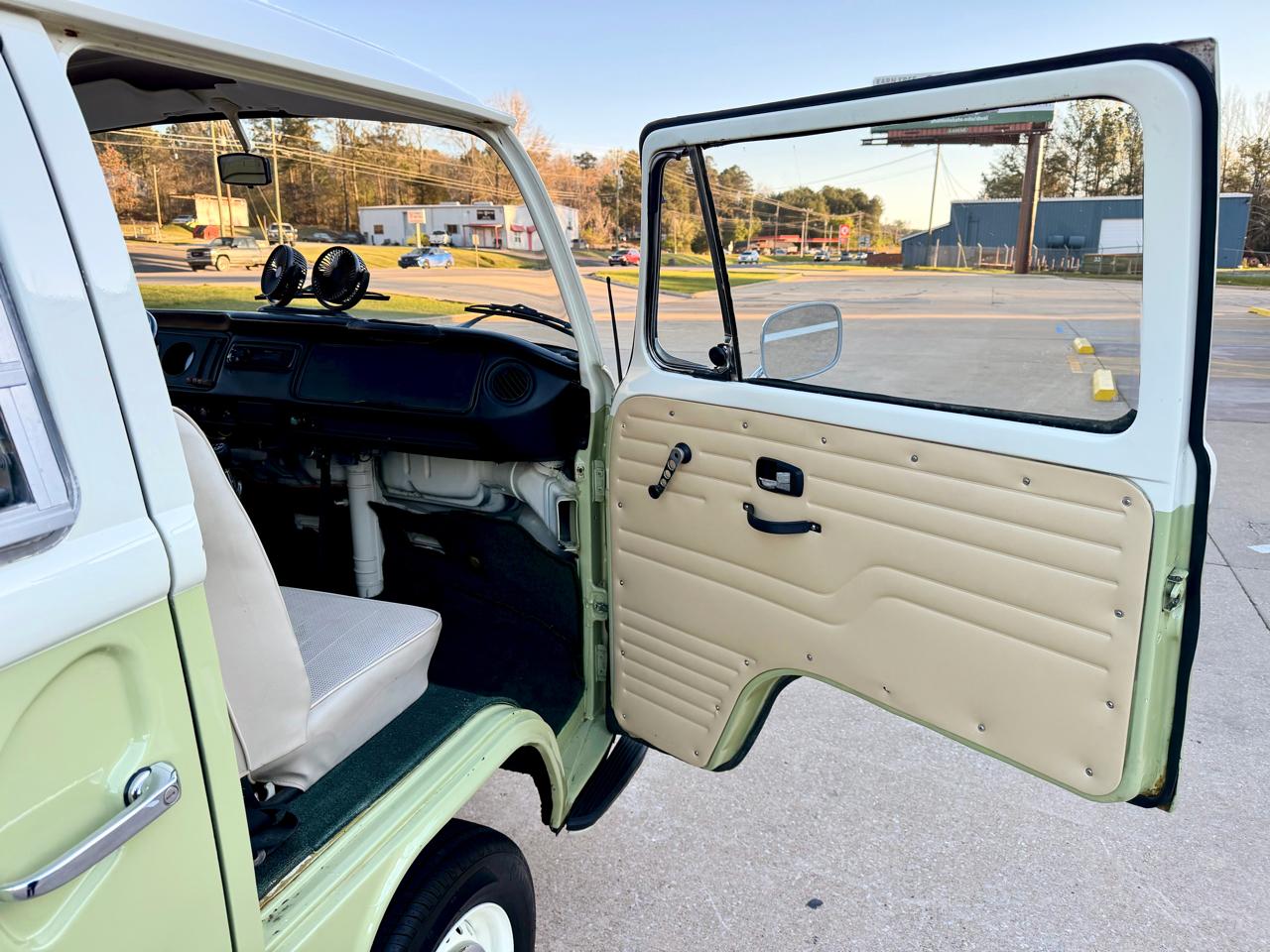 Volkswagen Microbus  1972