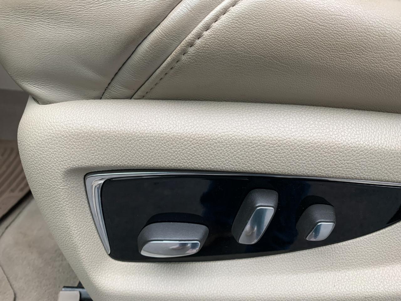 Cadillac Escalade ESV Premium 4WD 2015