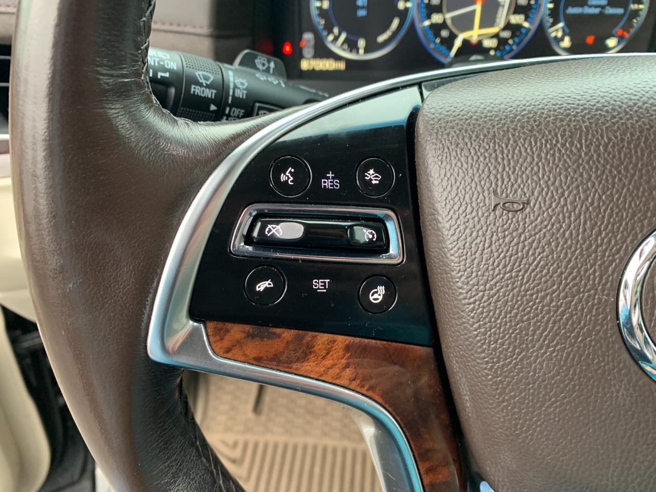 Cadillac Escalade ESV Premium 4WD 2015