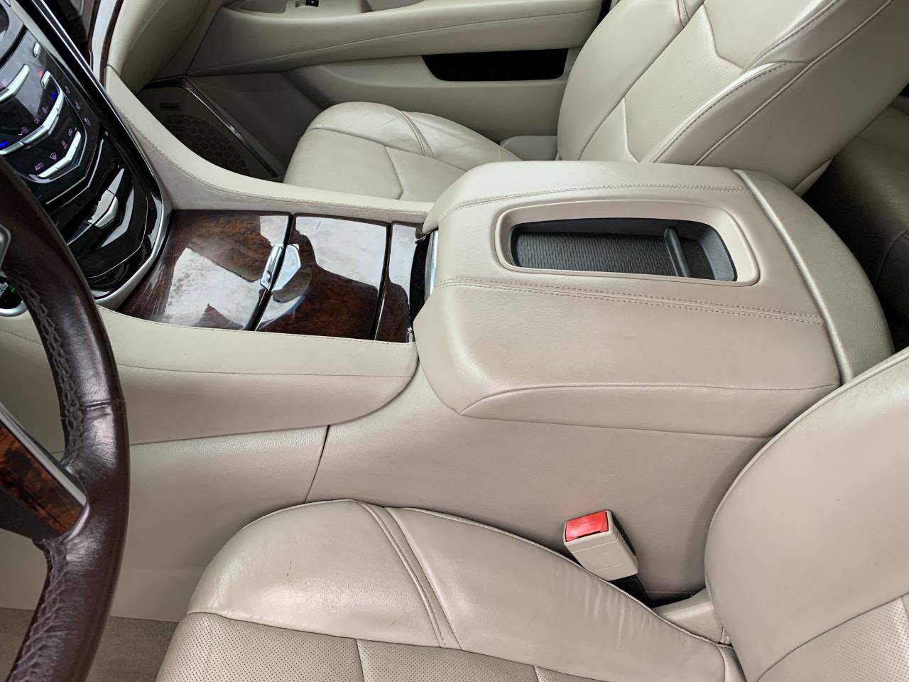 Cadillac Escalade ESV Premium 4WD 2015