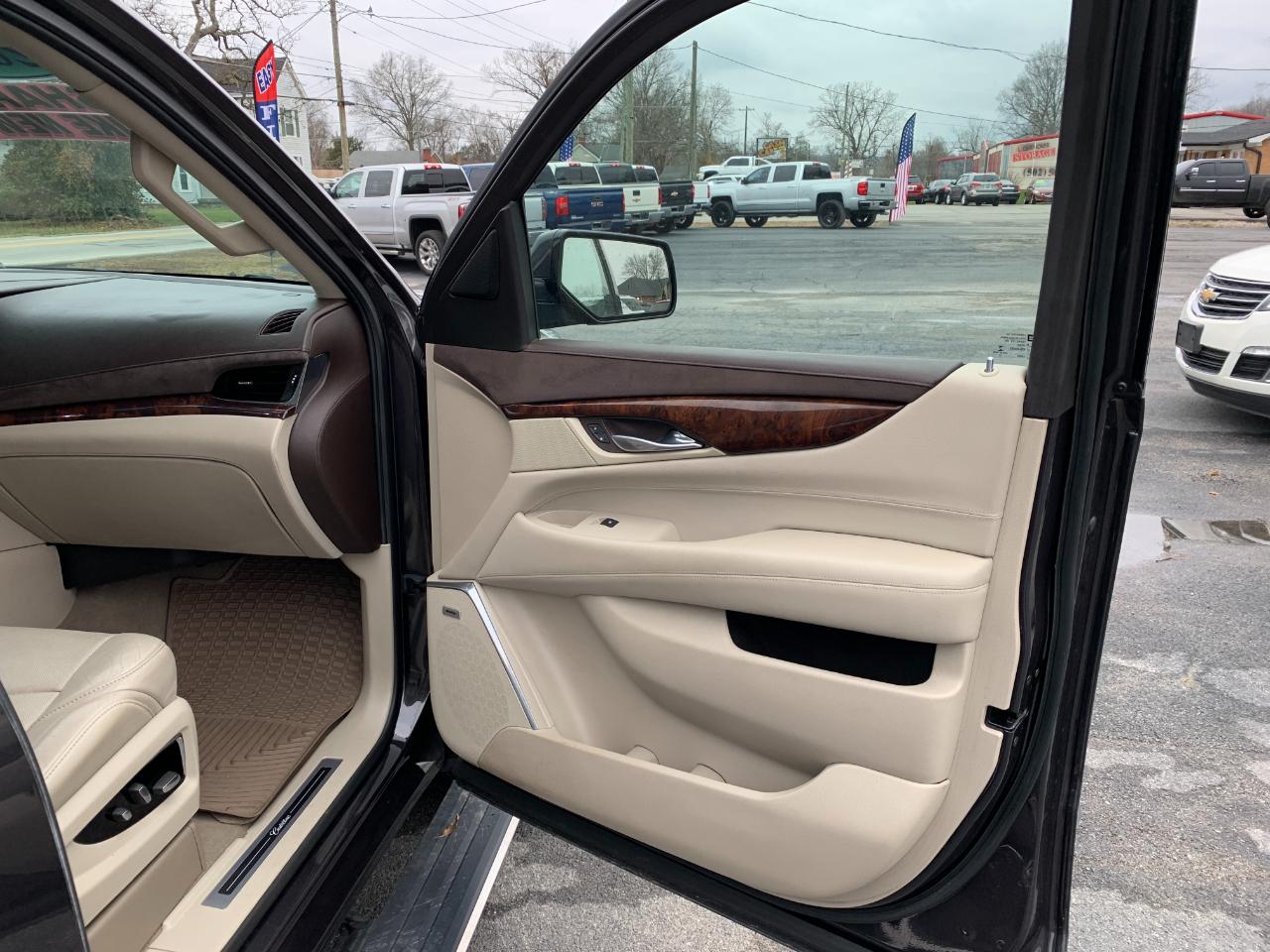 Cadillac Escalade ESV Premium 4WD 2015