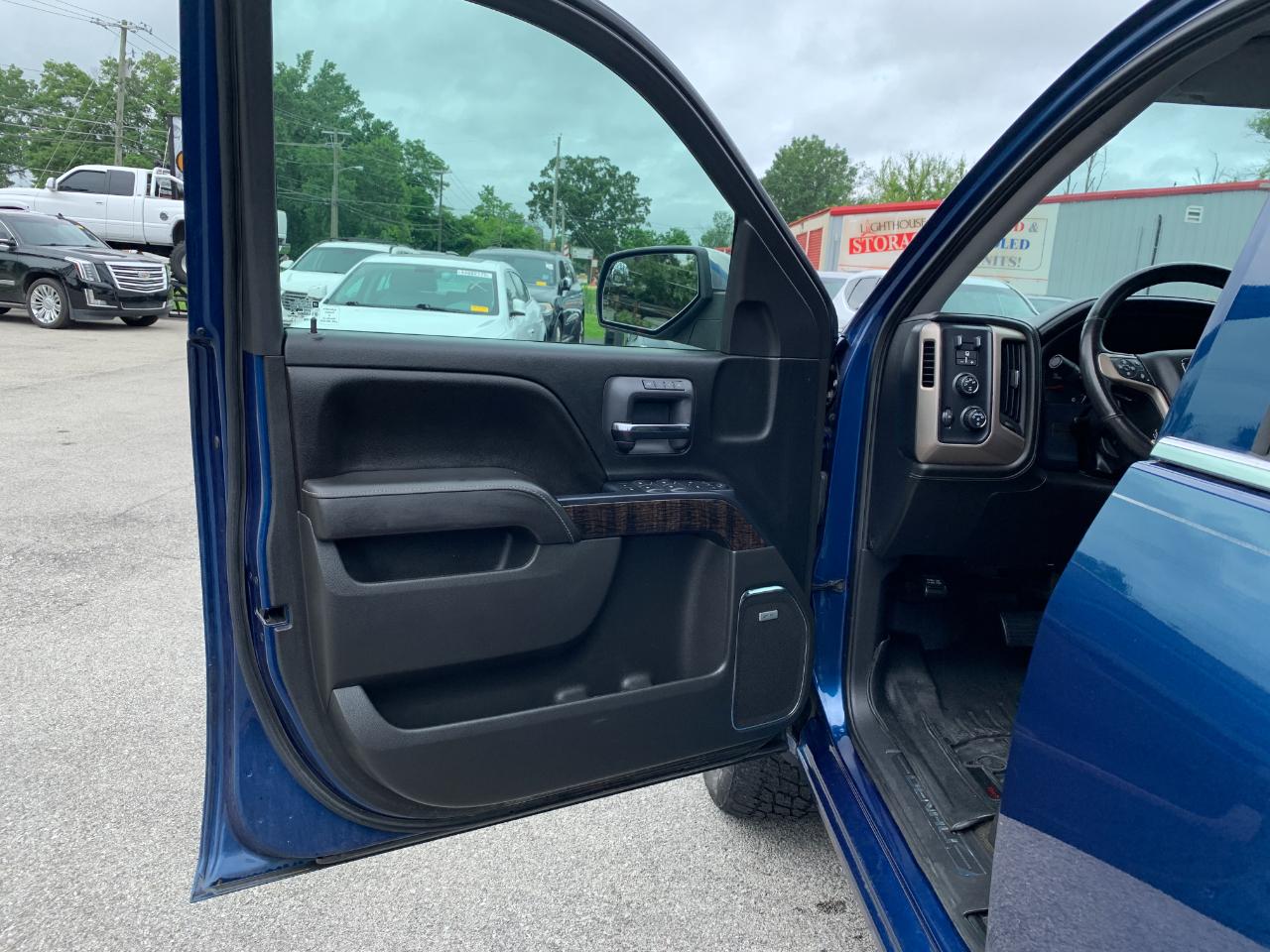 GMC Sierra 1500 Denali Crew Cab Short Box 4WD 2015