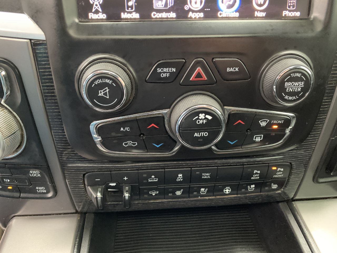 RAM 1500 Laramie Longhorn Edition Crew Cab SWB 4WD 2014