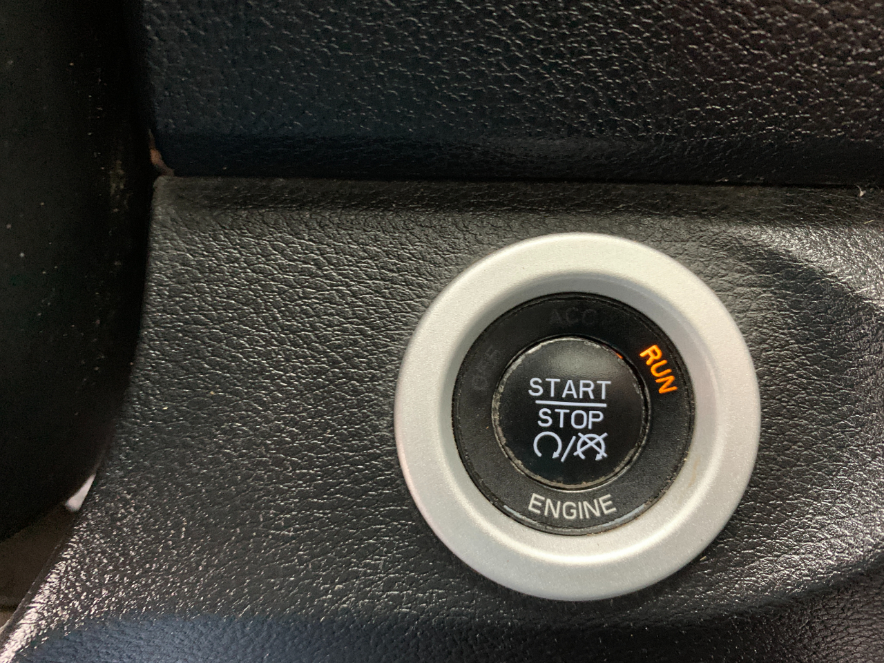 RAM 1500 Laramie Longhorn Edition Crew Cab SWB 4WD 2014