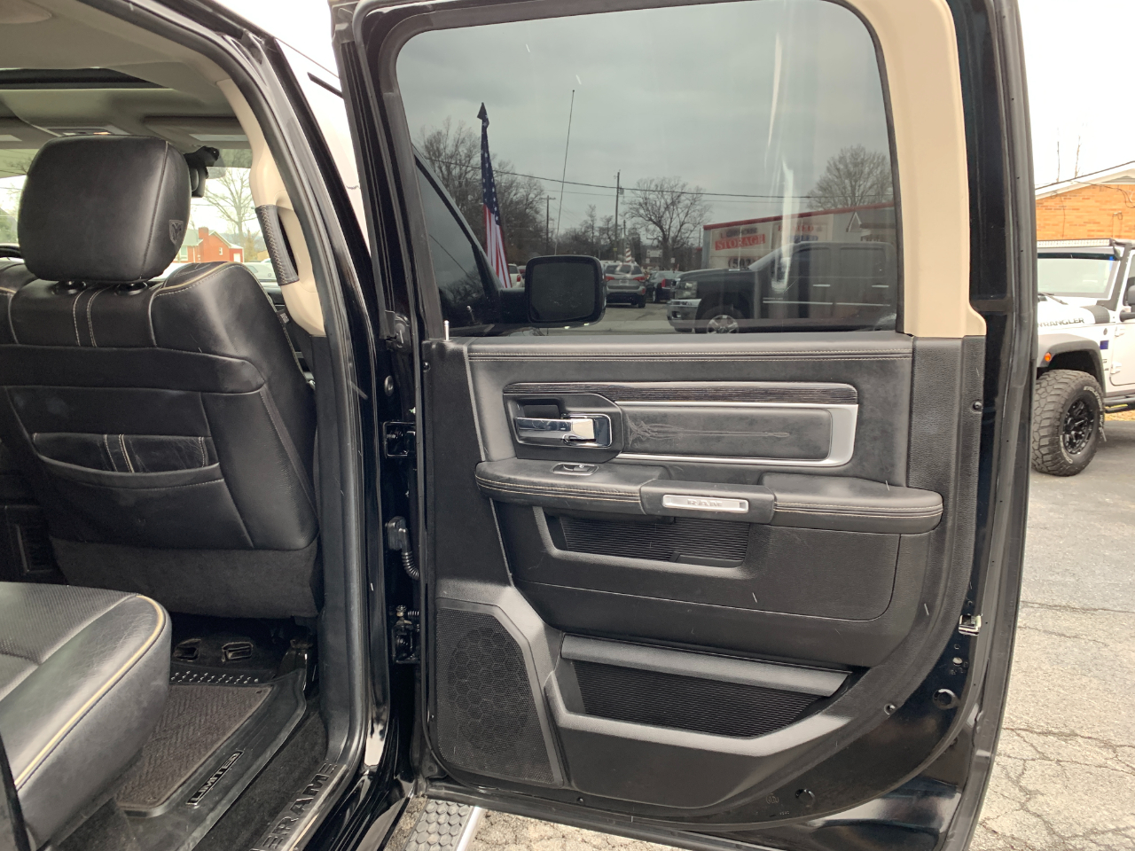 RAM 1500 Laramie Longhorn Edition Crew Cab SWB 4WD 2014