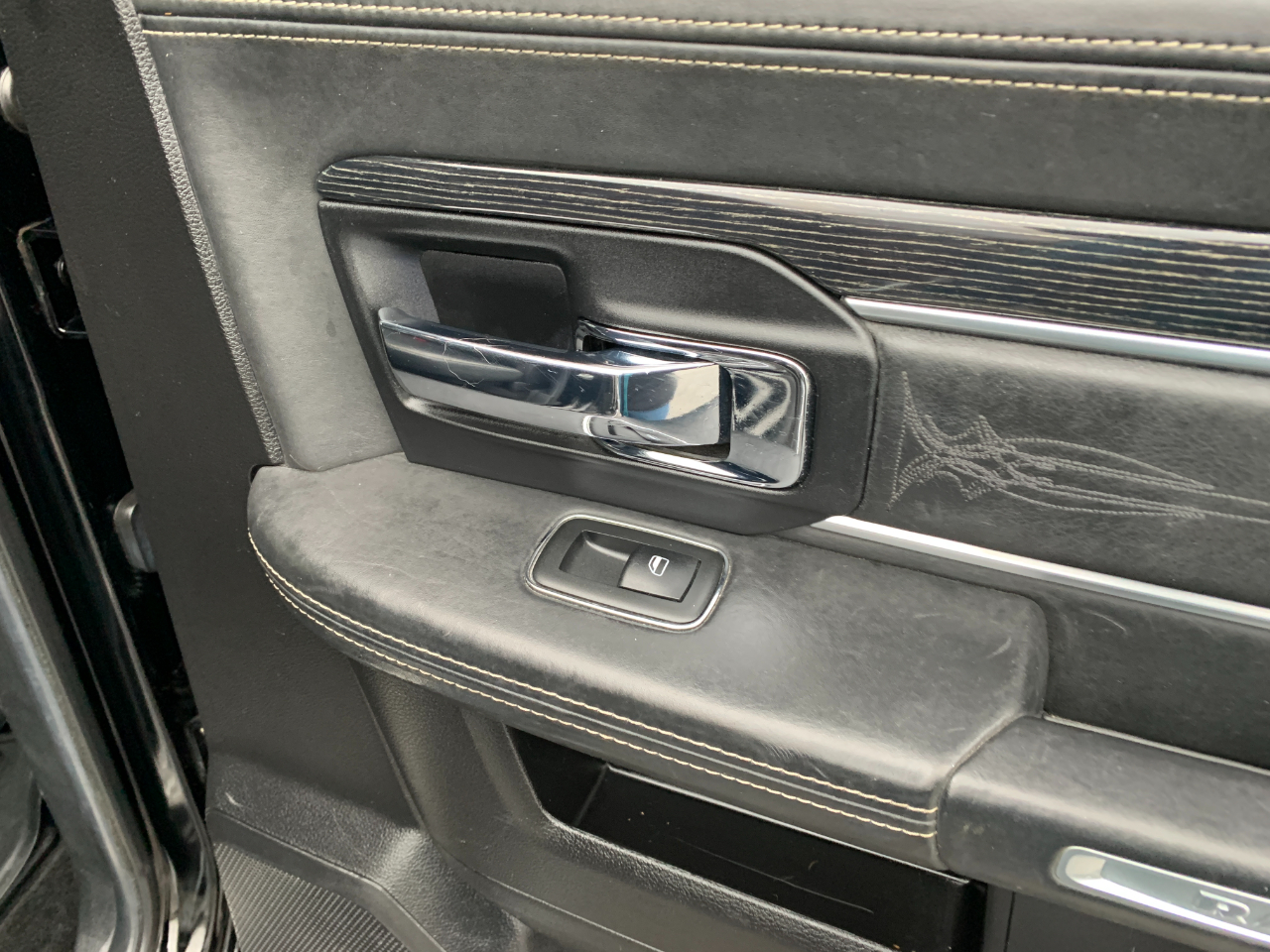 RAM 1500 Laramie Longhorn Edition Crew Cab SWB 4WD 2014