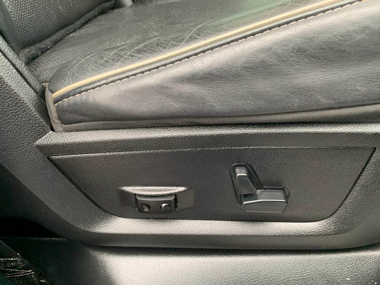 RAM 1500 Laramie Longhorn Edition Crew Cab SWB 4WD 2014