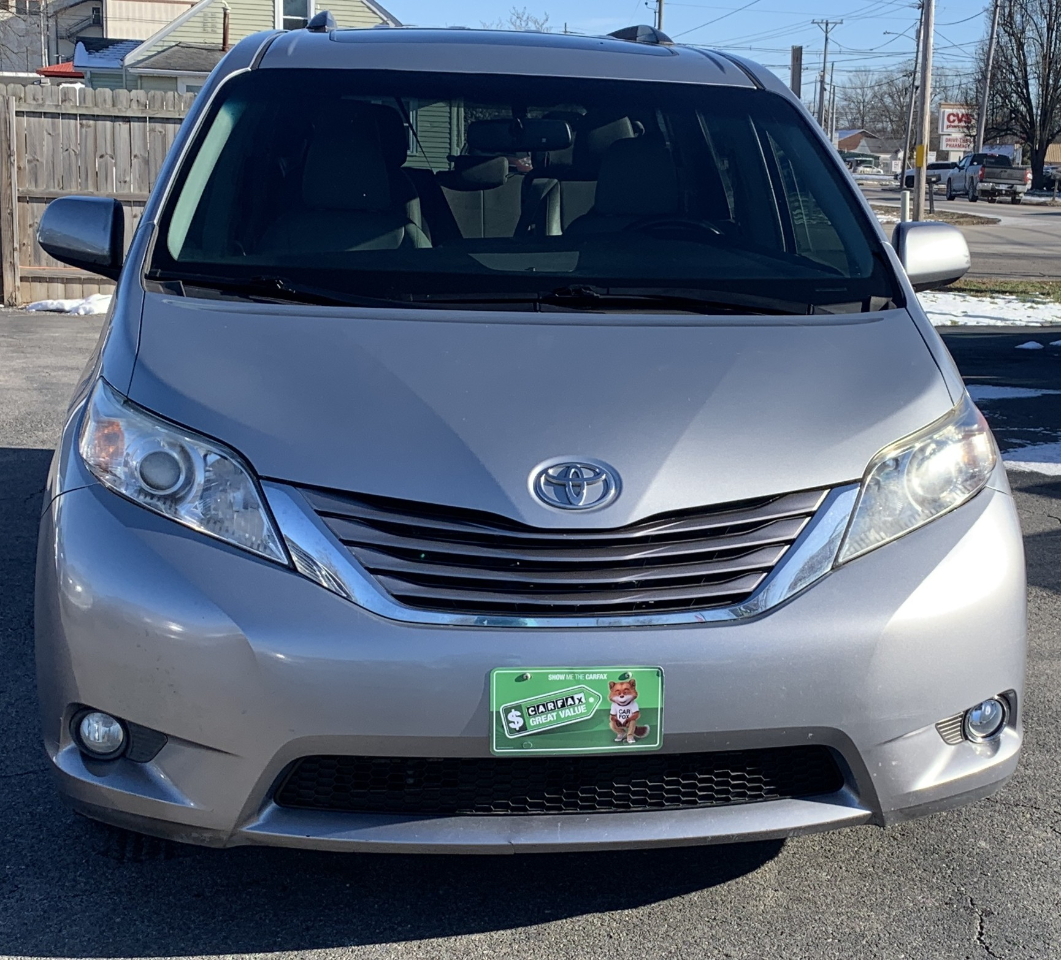 Toyota Sienna XLE FWD 8-Passenger V6 2016