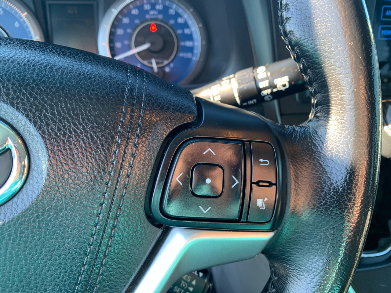 Toyota Sienna XLE FWD 8-Passenger V6 2016