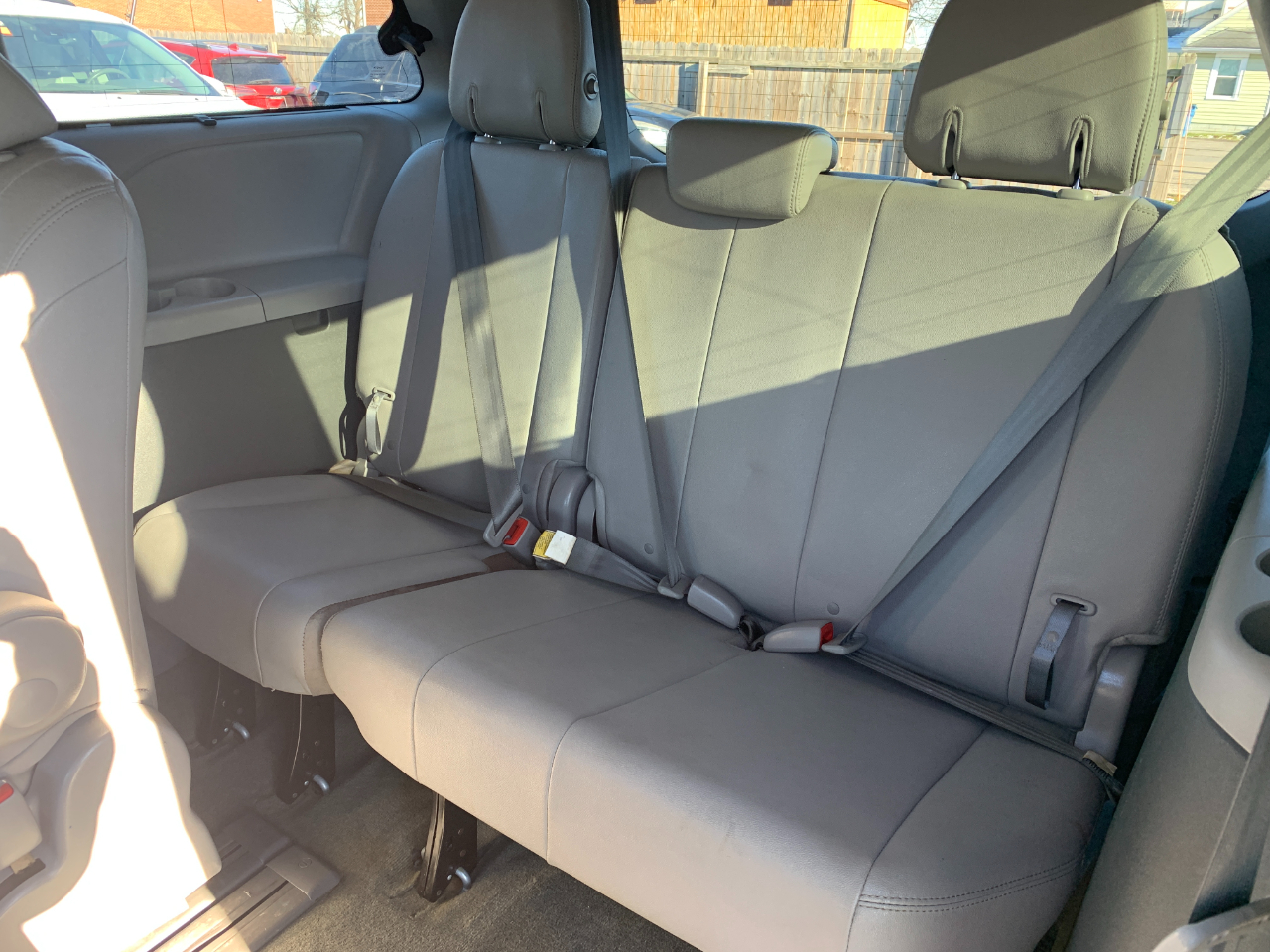 Toyota Sienna XLE FWD 8-Passenger V6 2016
