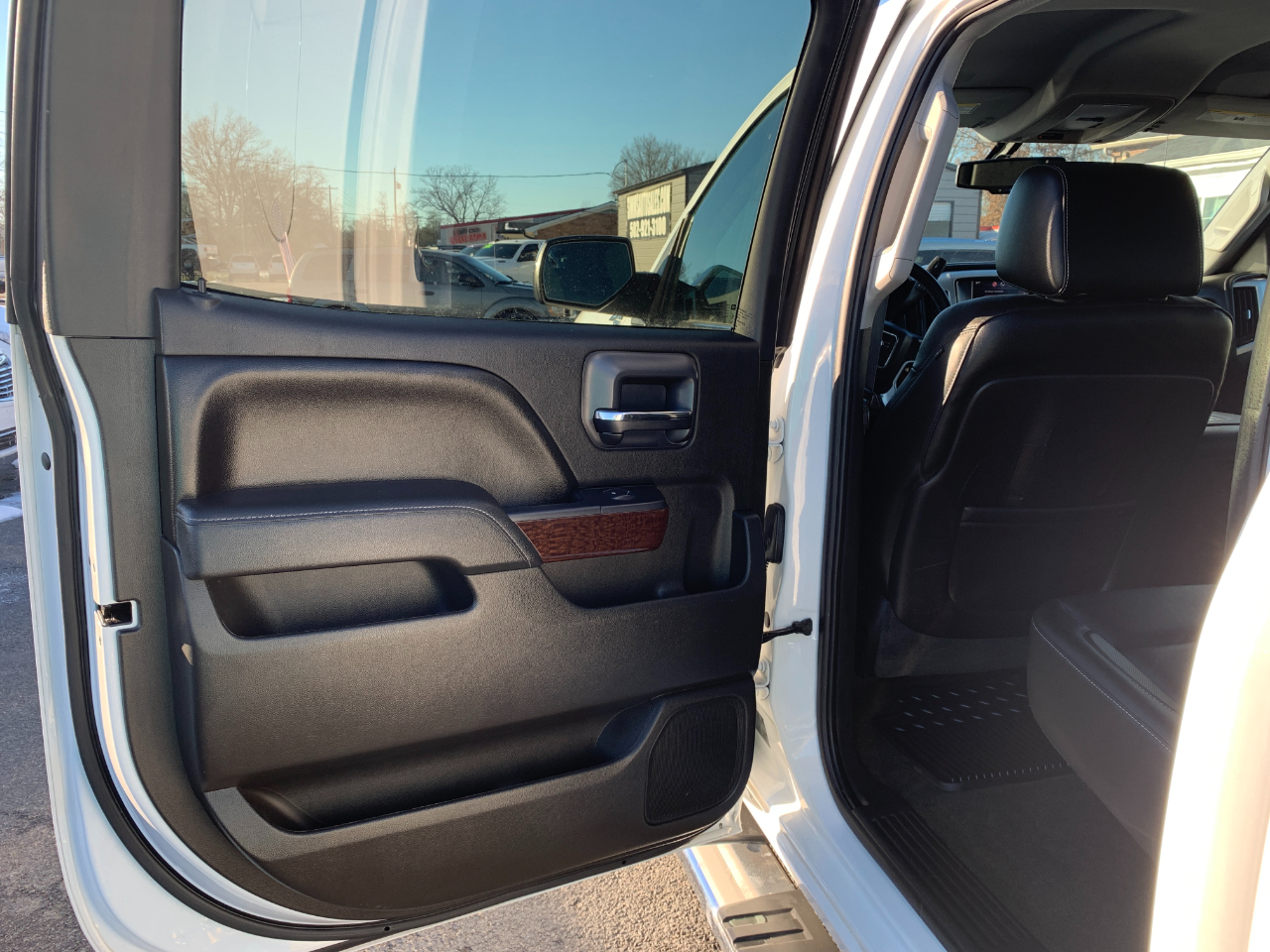 GMC Sierra 1500 SLT Crew Cab Short Box 4WD 2015