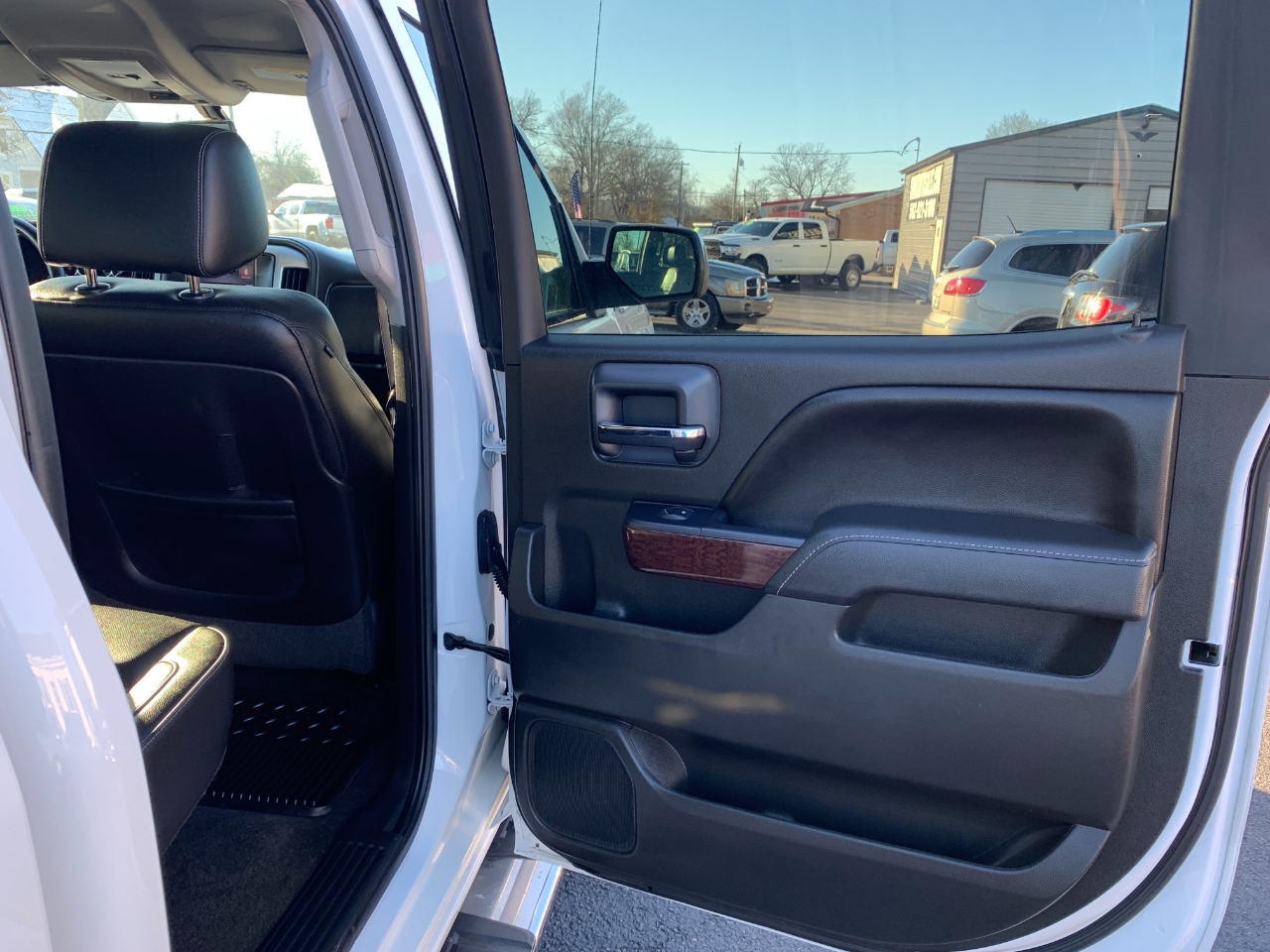 GMC Sierra 1500 SLT Crew Cab Short Box 4WD 2015