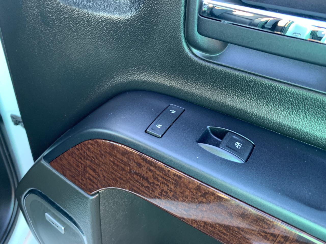 GMC Sierra 1500 SLT Crew Cab Short Box 4WD 2015